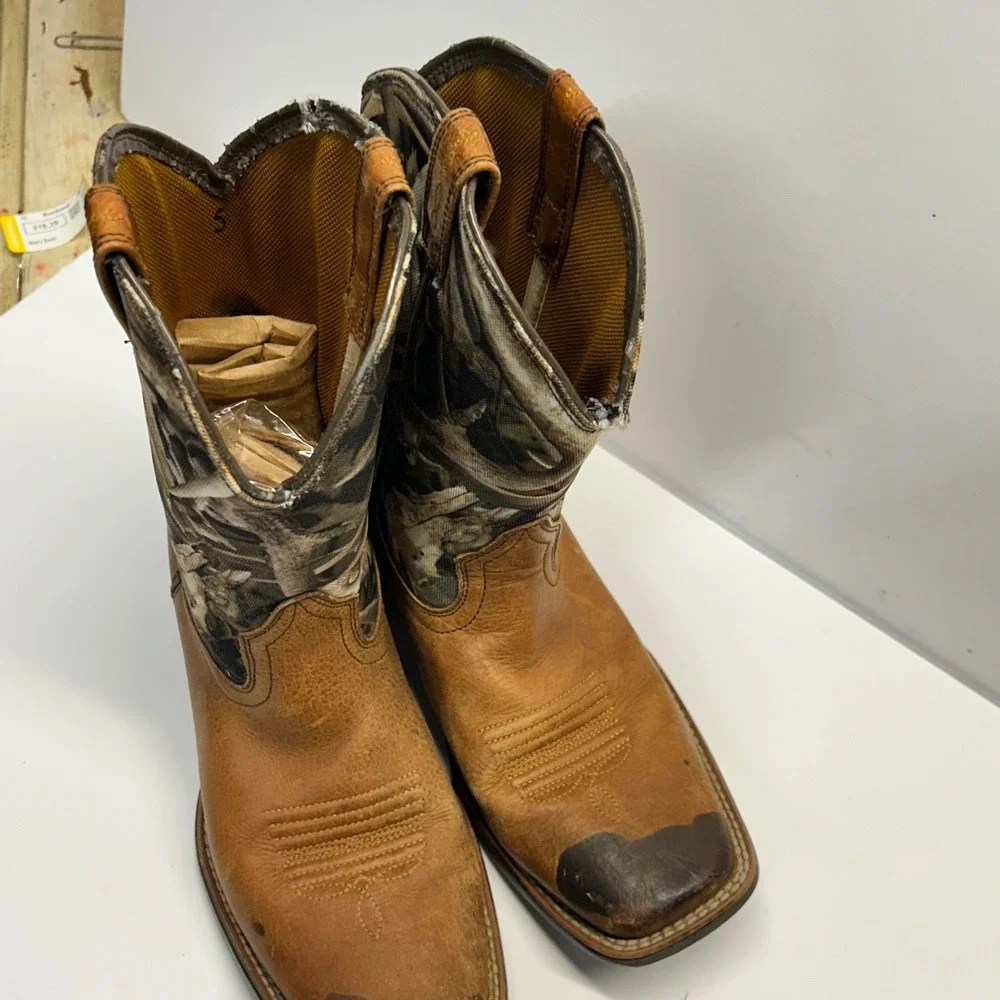 Ariat noticeable wear